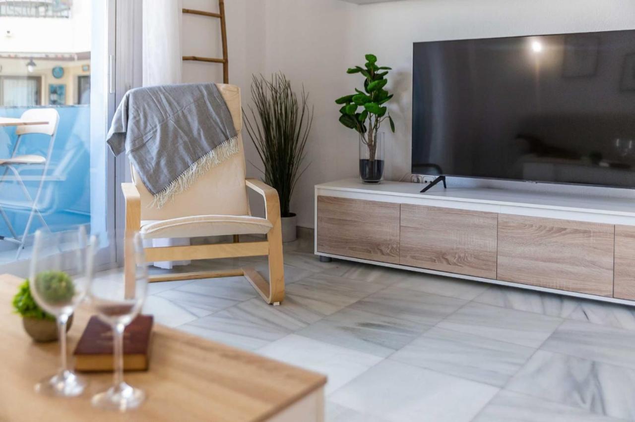 Fuengirola Los Boliches Paseo Maritimo Rey De Espana Esquina Lope De Vega 1 Dormitorio Mas Sofa Cama Salon Mas Cama Supletoria Bagian luar foto