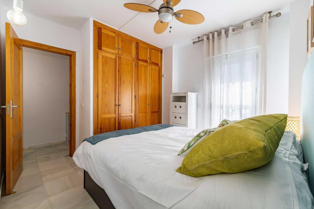 Fuengirola Los Boliches Paseo Maritimo Rey De Espana Esquina Lope De Vega 1 Dormitorio Mas Sofa Cama Salon Mas Cama Supletoria Bagian luar foto